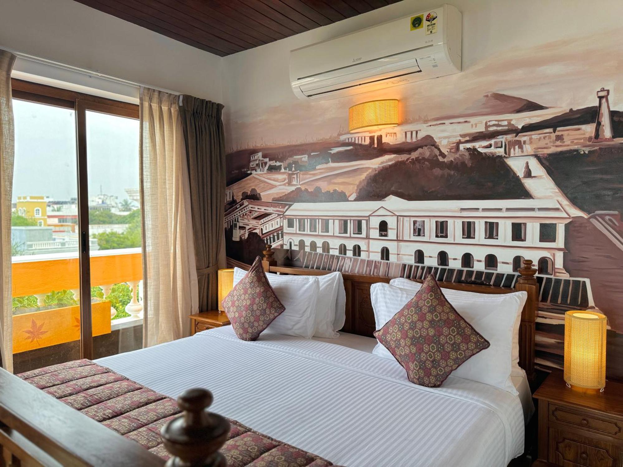 La Plage Seaview Suites Pondicherry Exterior foto
