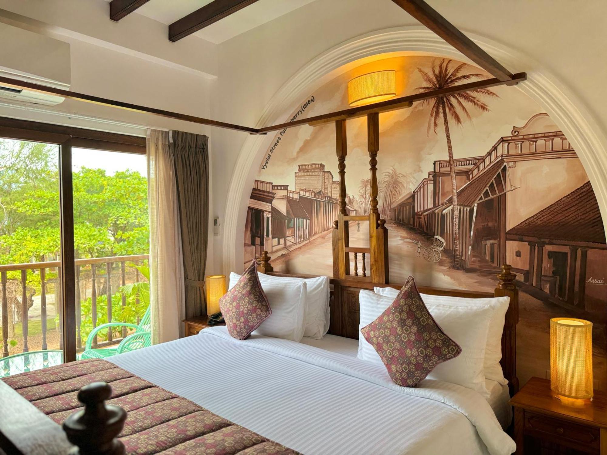 La Plage Seaview Suites Pondicherry Exterior foto