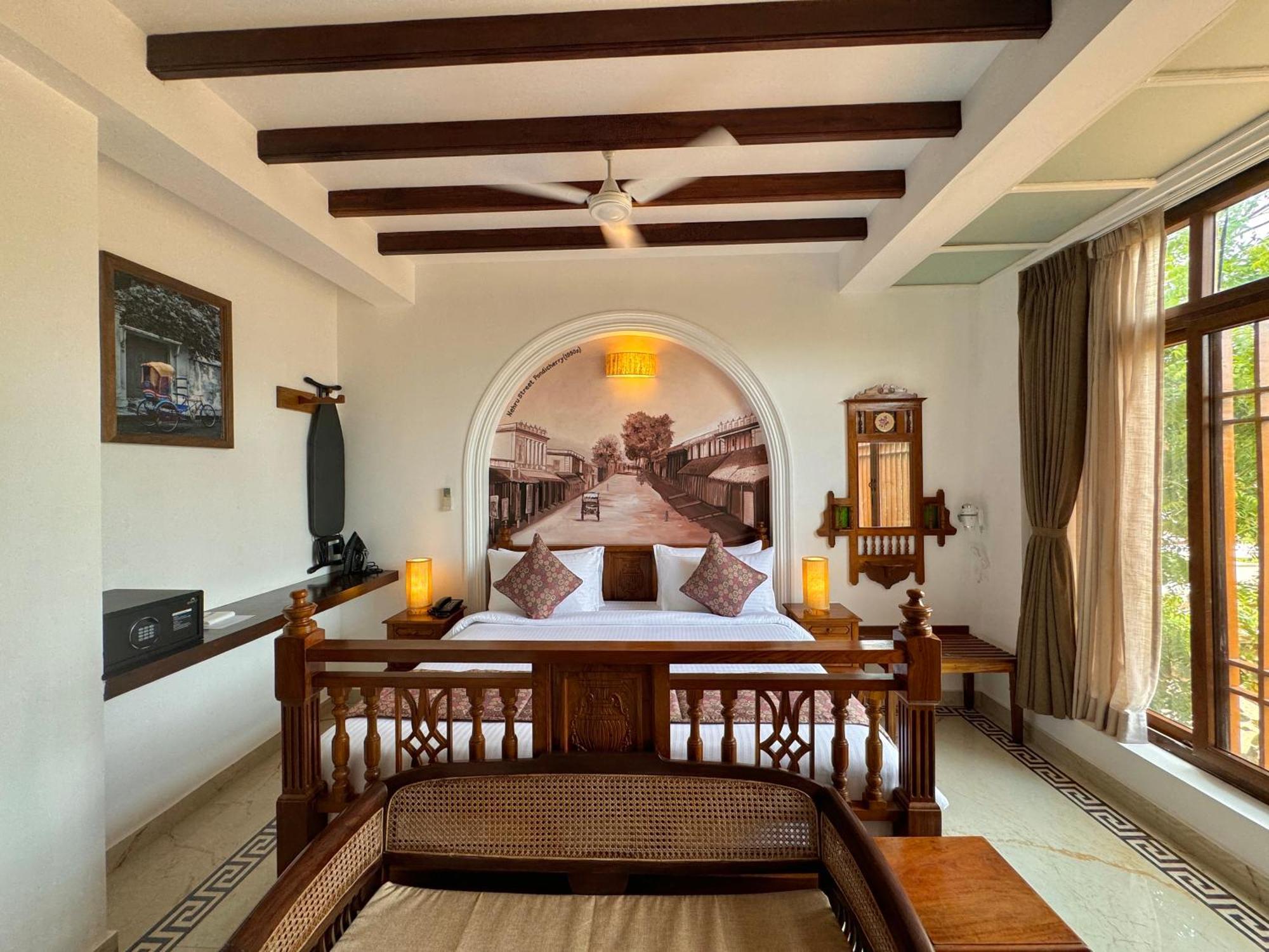 La Plage Seaview Suites Pondicherry Exterior foto