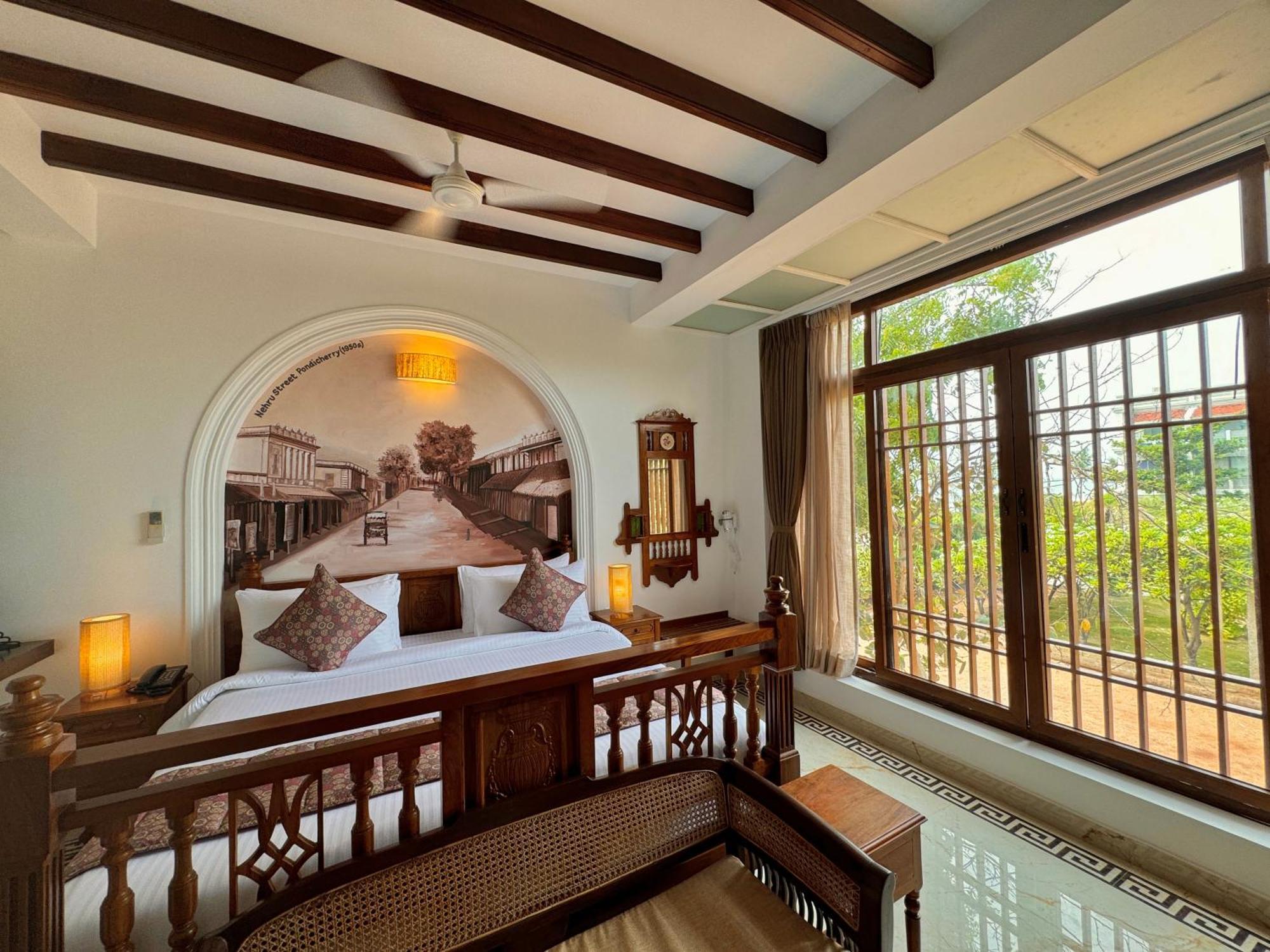La Plage Seaview Suites Pondicherry Exterior foto